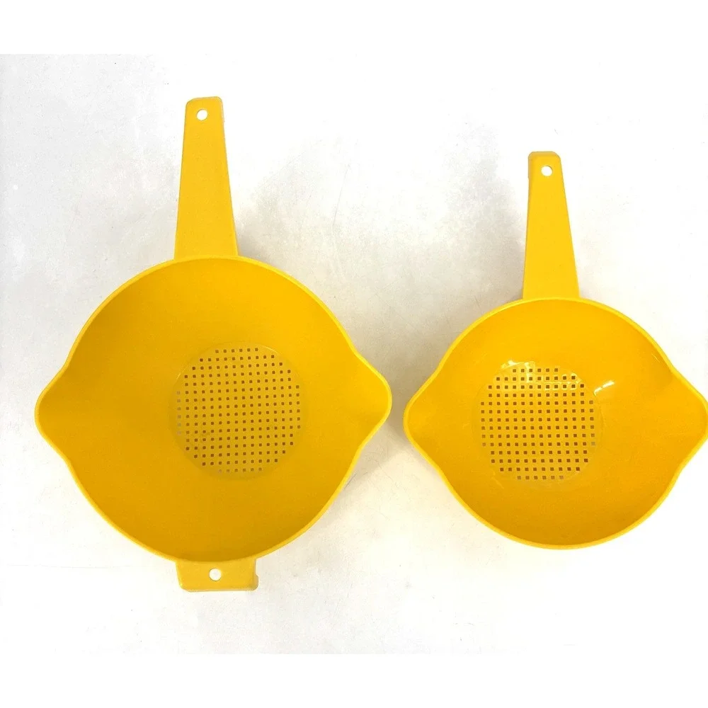 Tupperware set yellow